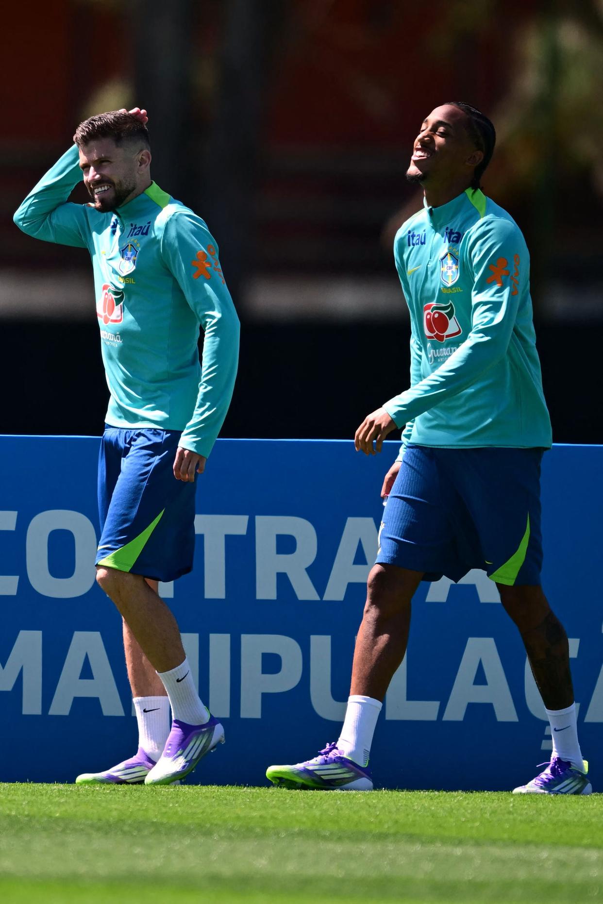 包含从迈阿密热火绝杀压哨备战足总杯到巴塞罗那转会期队长鼓劲,姆巴佩在塞尔维亚队比赛中赛况扑朔迷离的词条 包含从迈阿密热火绝杀压哨备战足总杯到巴塞罗那转会期队长鼓劲,姆巴佩在塞尔维亚队比赛中赛况扑朔迷离的词条